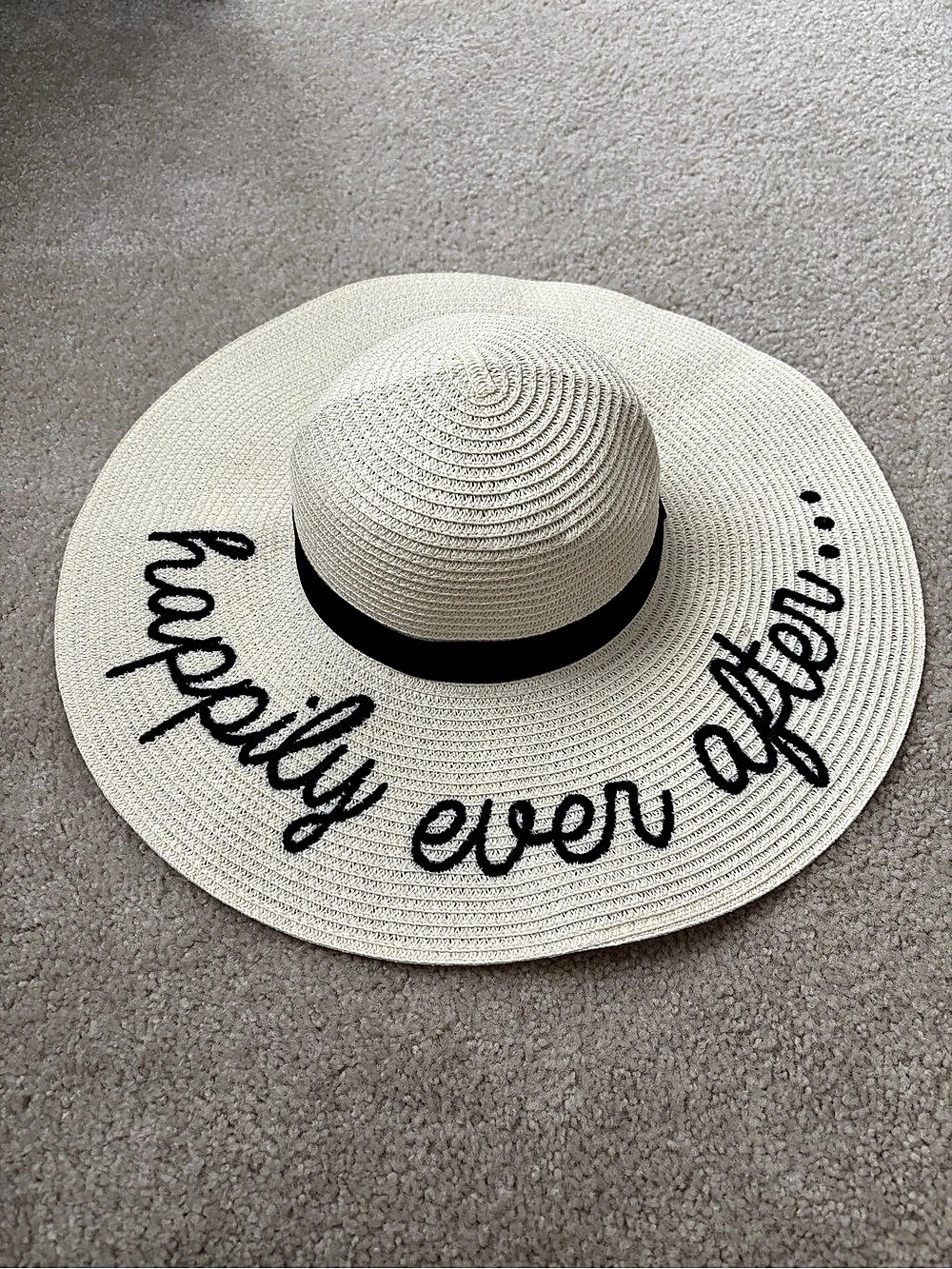 BRAND NEW Happily Ever After Sun Hat Cream & Black